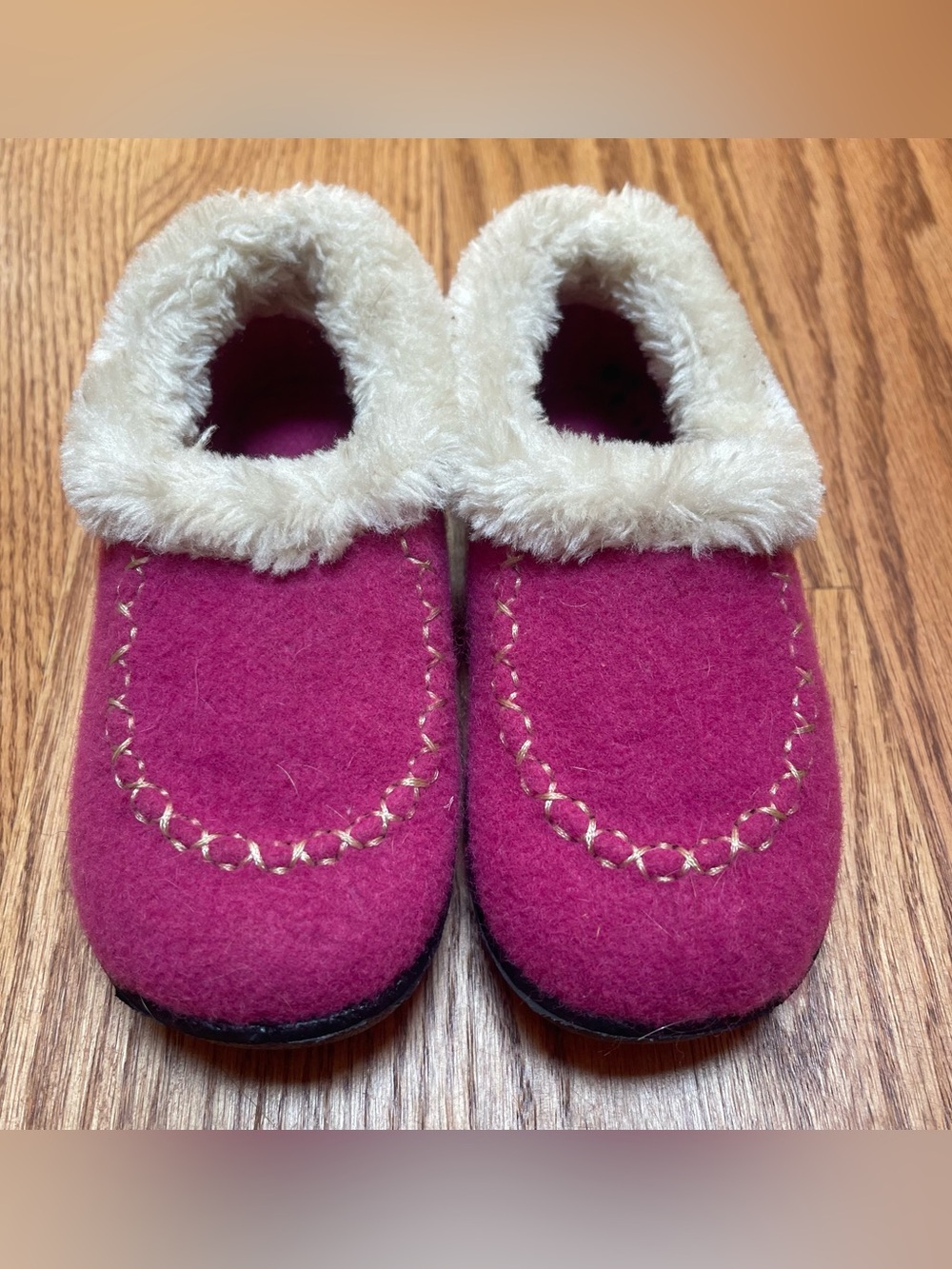Kamik Wool Fuchsia Fuzzy Lined Slippers